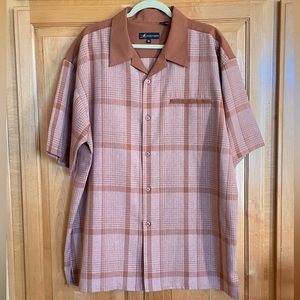 Men’s Montique Button Down Shirt Size XL